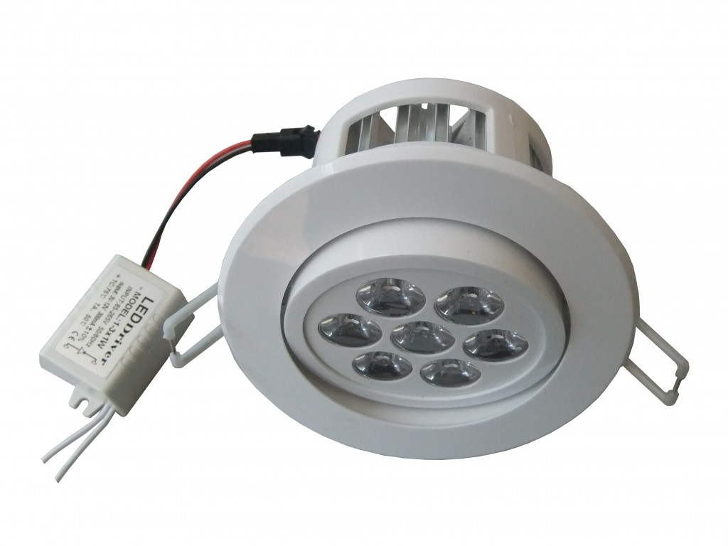 ชุดโคมไฟดาวน์ไลท์ (Down Light) 7w (หน้าเม็ด)