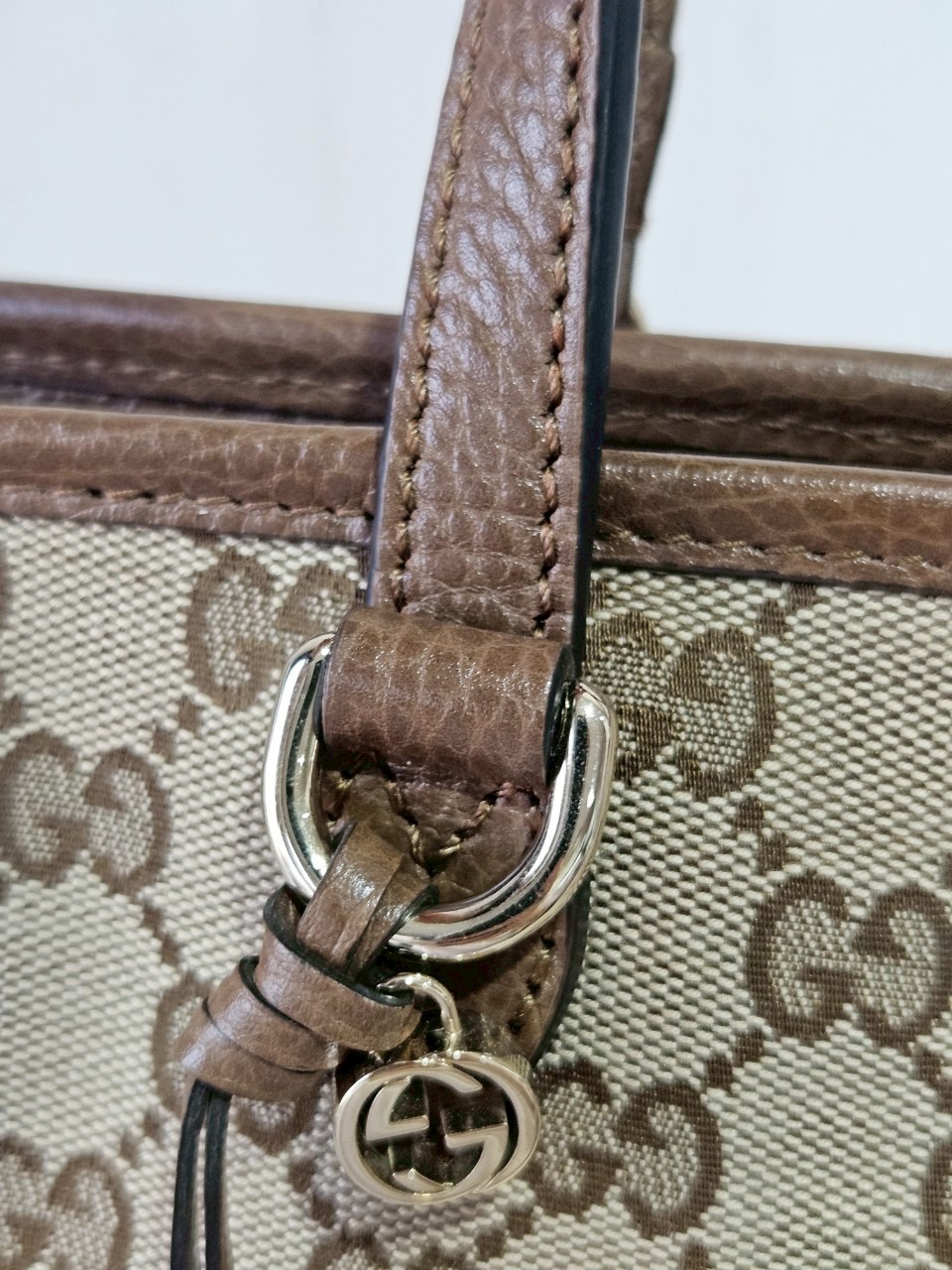 Gucci Bree Tote สีน้ำตาล