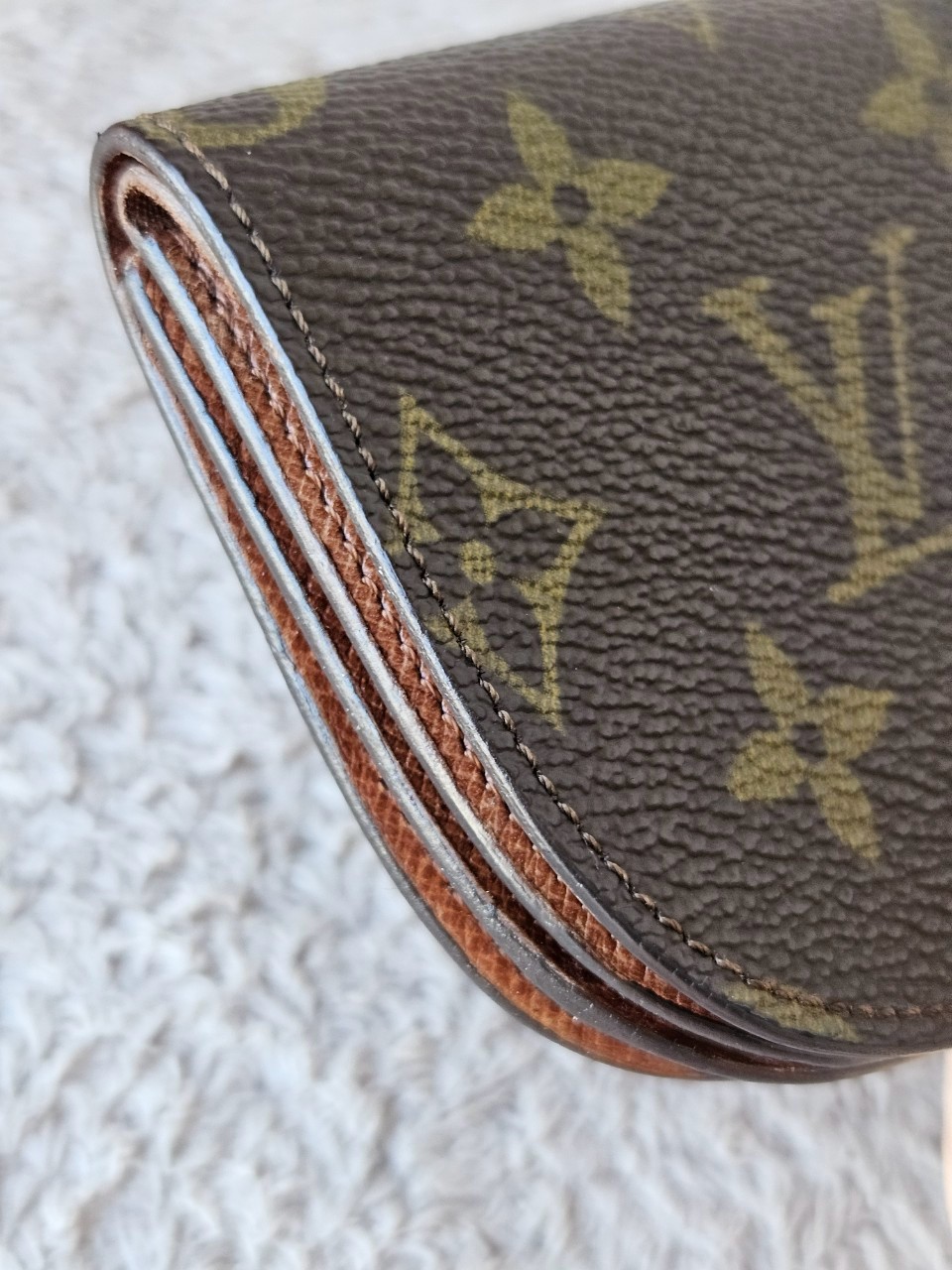 LV Porte Monnaie Gousset Coin Purse dc04