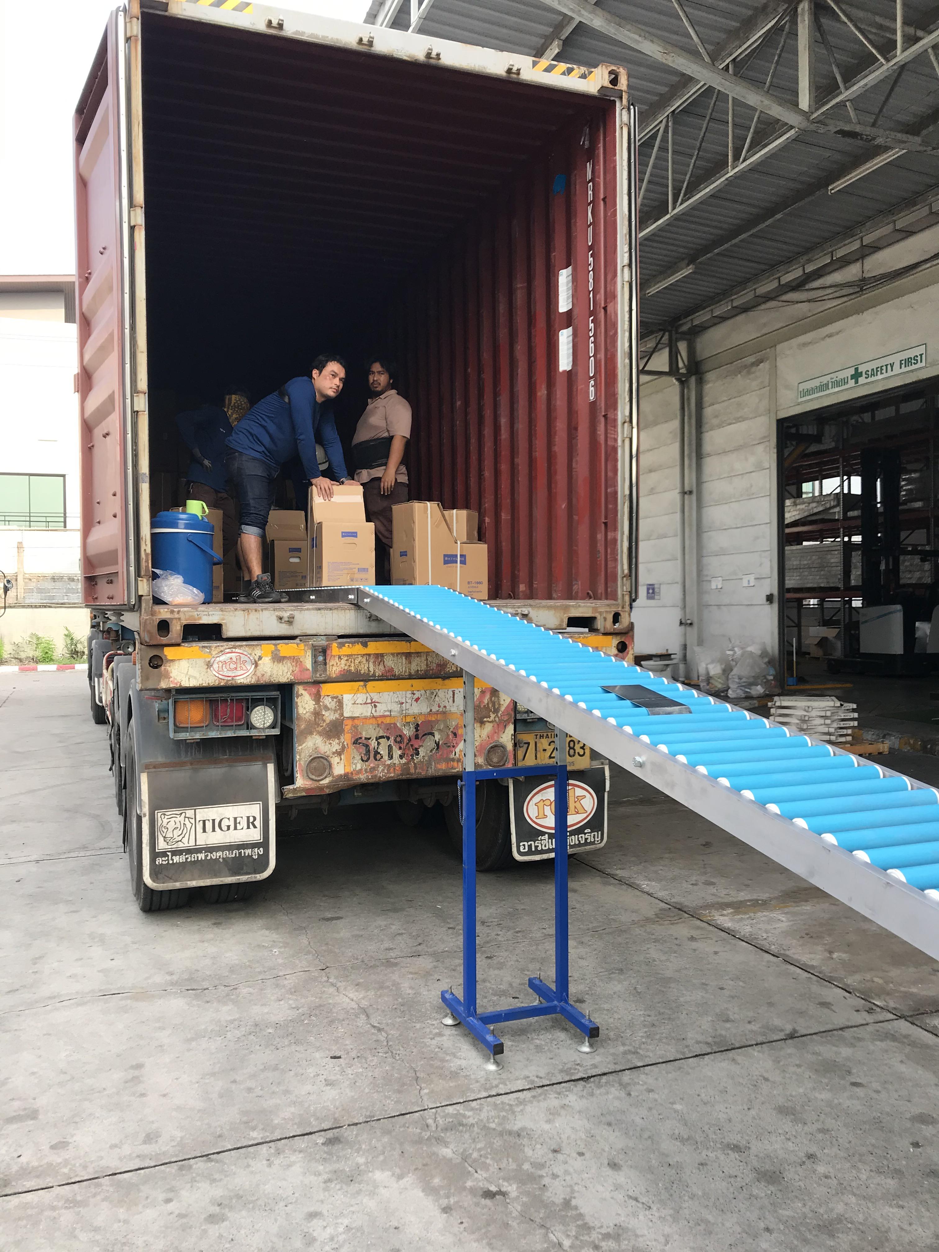 Zlide Container Roller รางลูกกลิ้ง อลูมิเนียม FE3030 W30 x L300 ( กว้าง 30 ซม , ยาว 3 ม. )