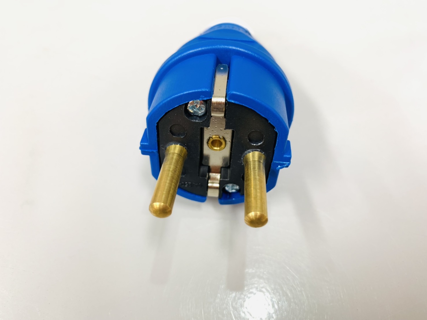 พาวเวอร์ปลั๊กตัวผู้ 2ขา P1-0123 16A