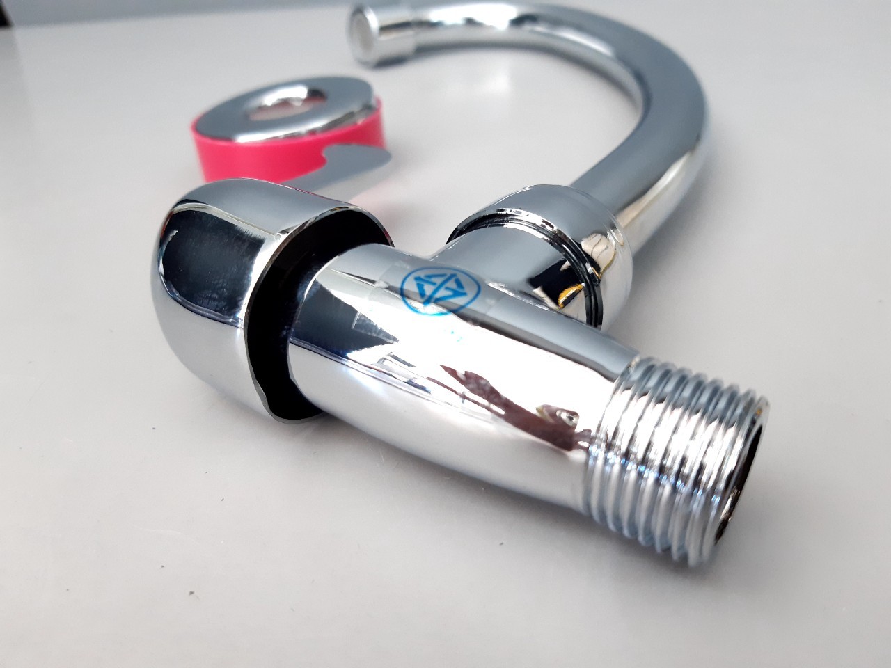 ก๊อกอัดแผงซิงค์ติดผนัง SG-41/2