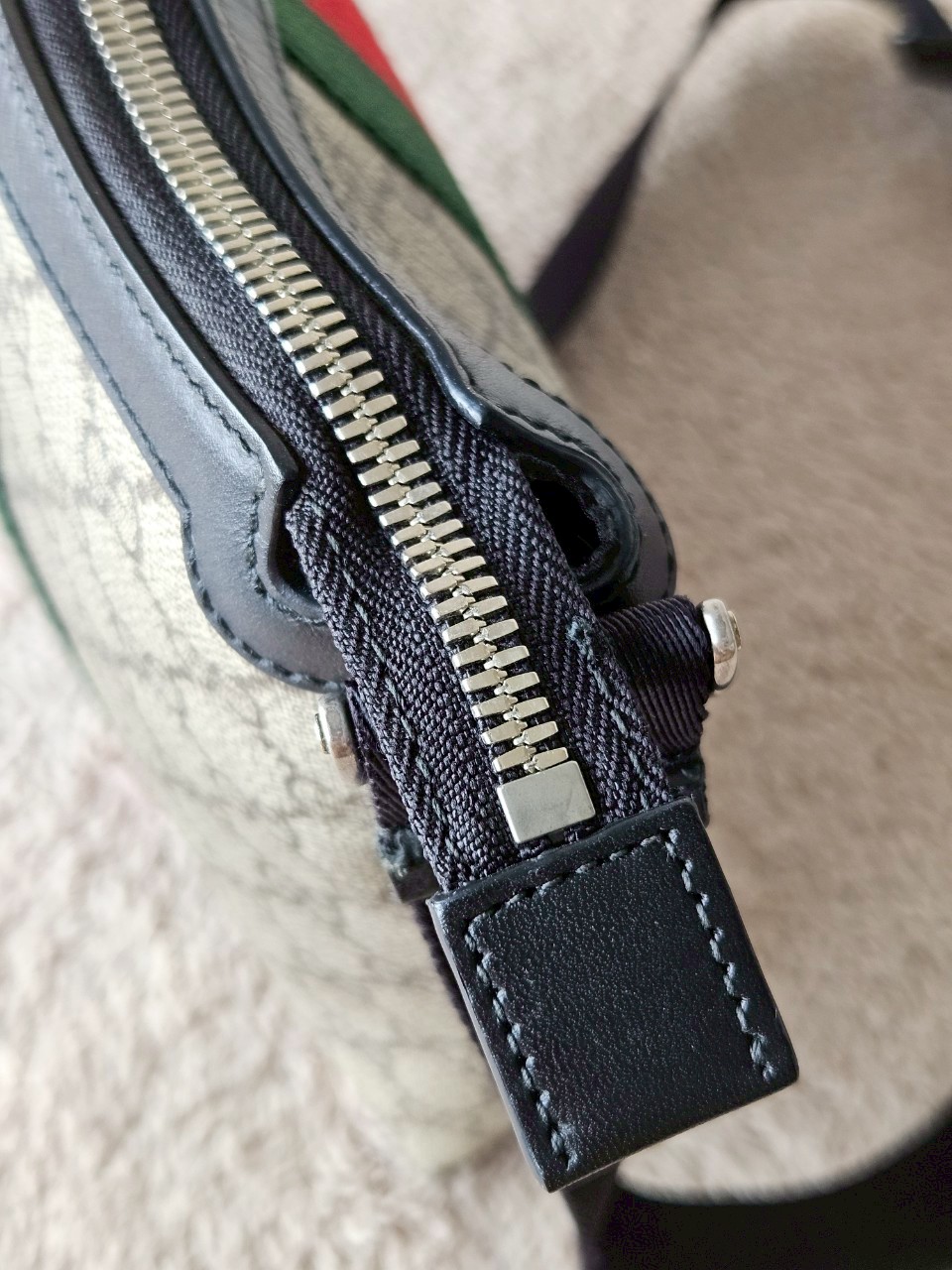 Gucci Web Messenger Supreme