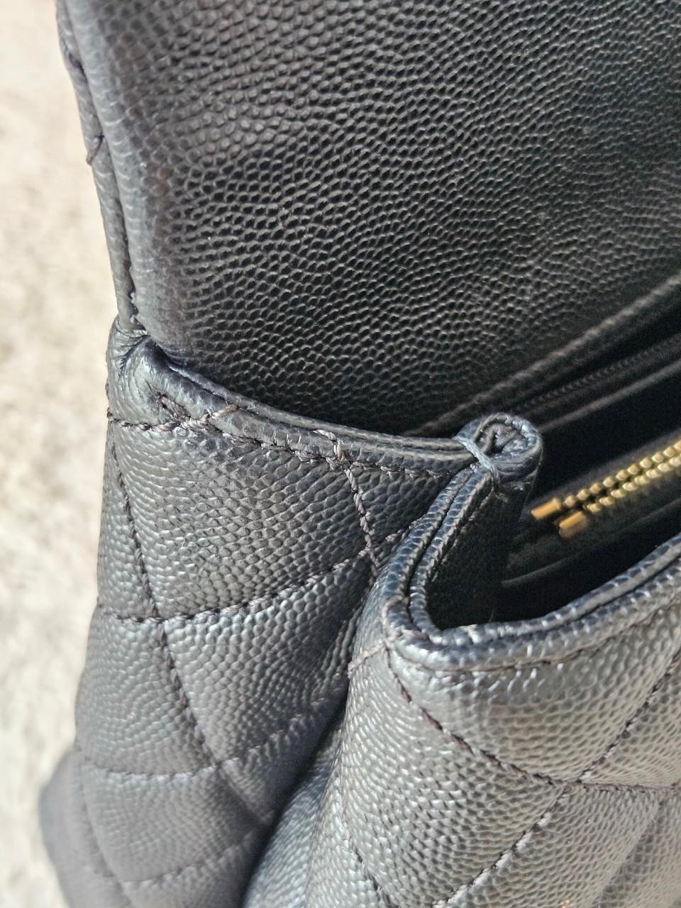 Chanel Coco 10.5 Caviar Lizard holo26