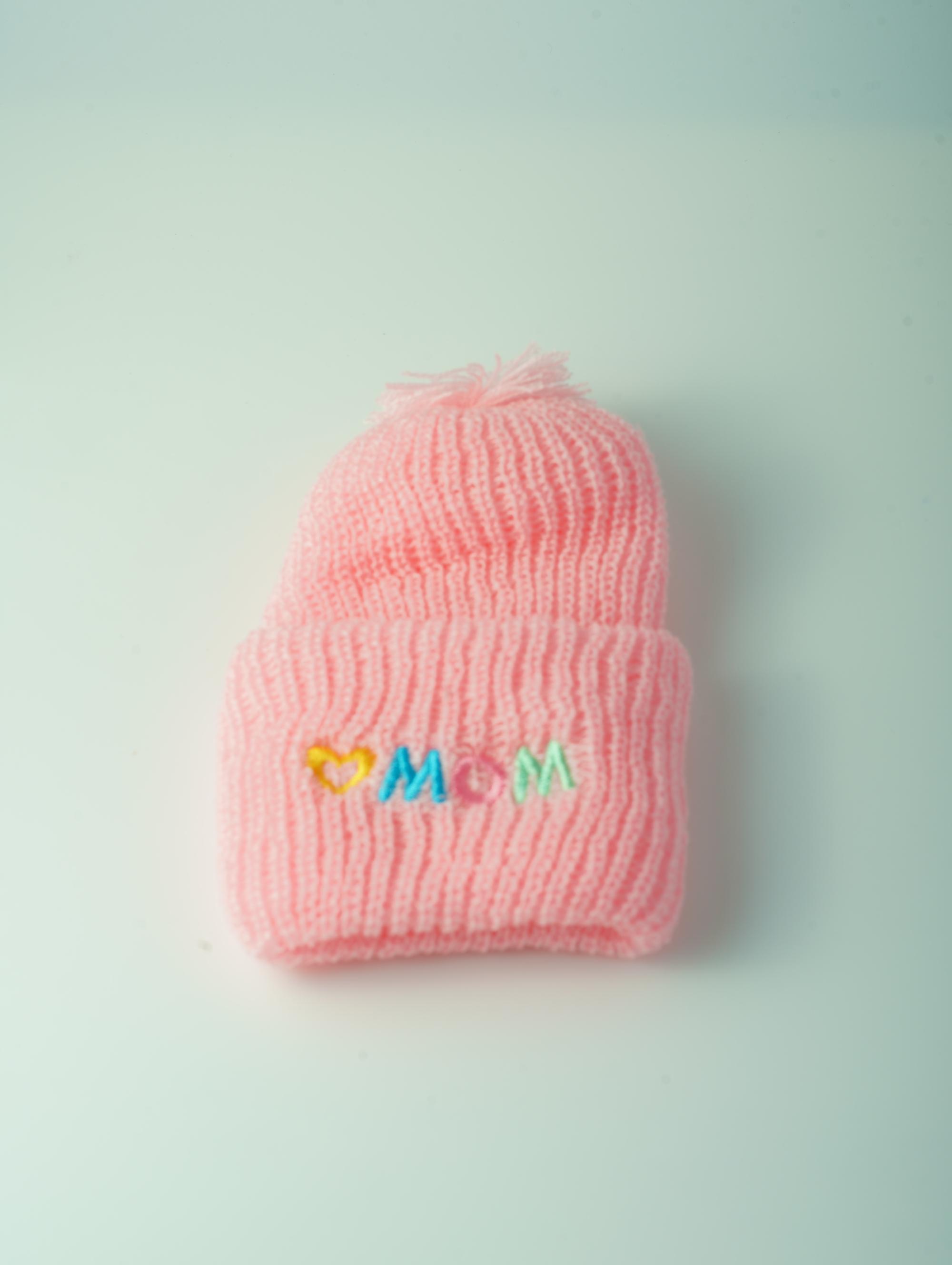 ขายส่ง หมวกไหมพรมเด็กแรกเกิด รุ่นหมวกพื้นสี ปักMOM (ราคาต่อโหล) nongnini1988