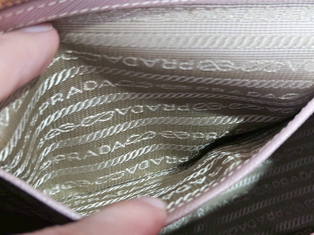 Prada Saffiano 35 Cameo