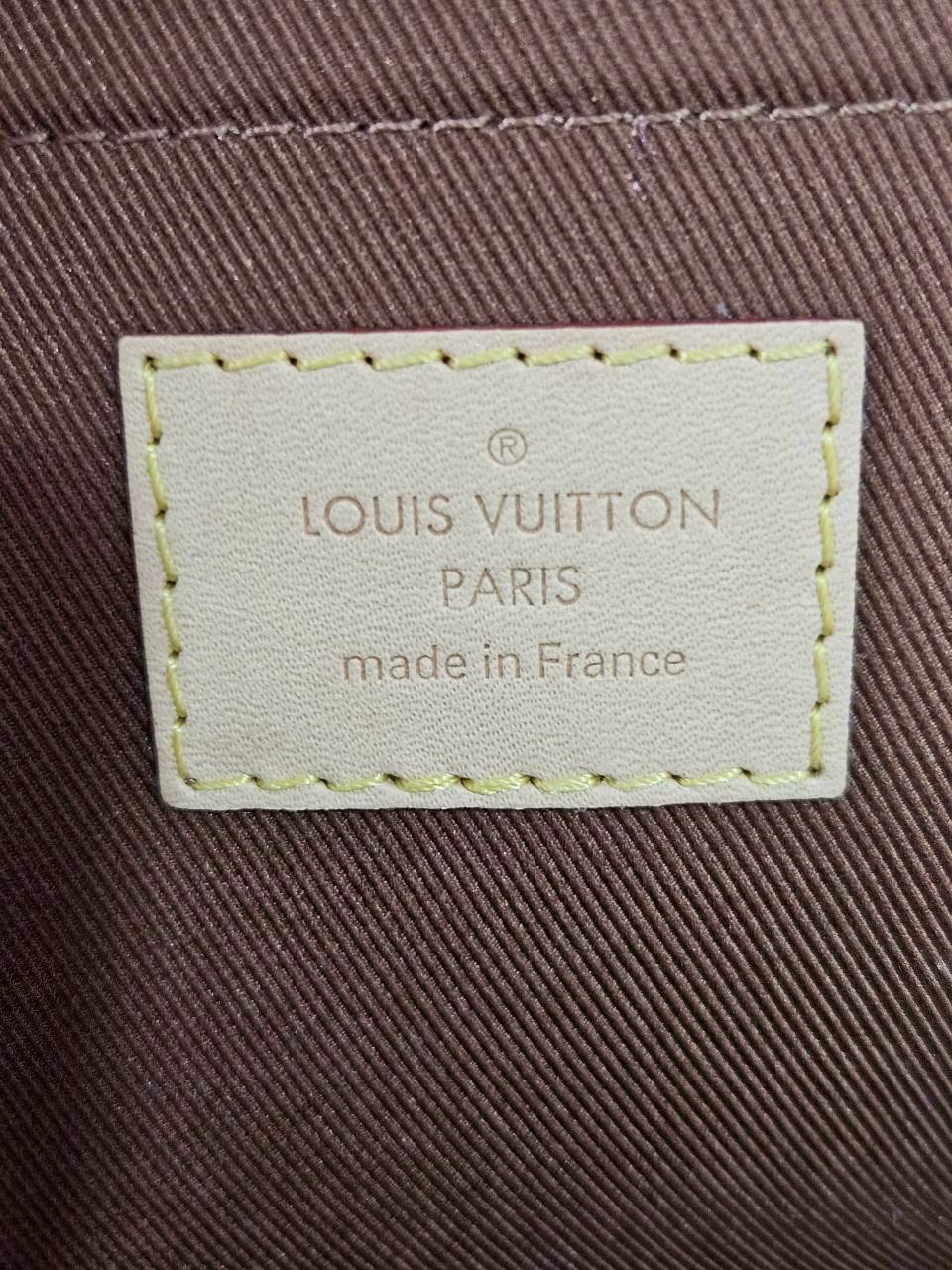 LV m44499 Etui Voyage MM Pouch microchip