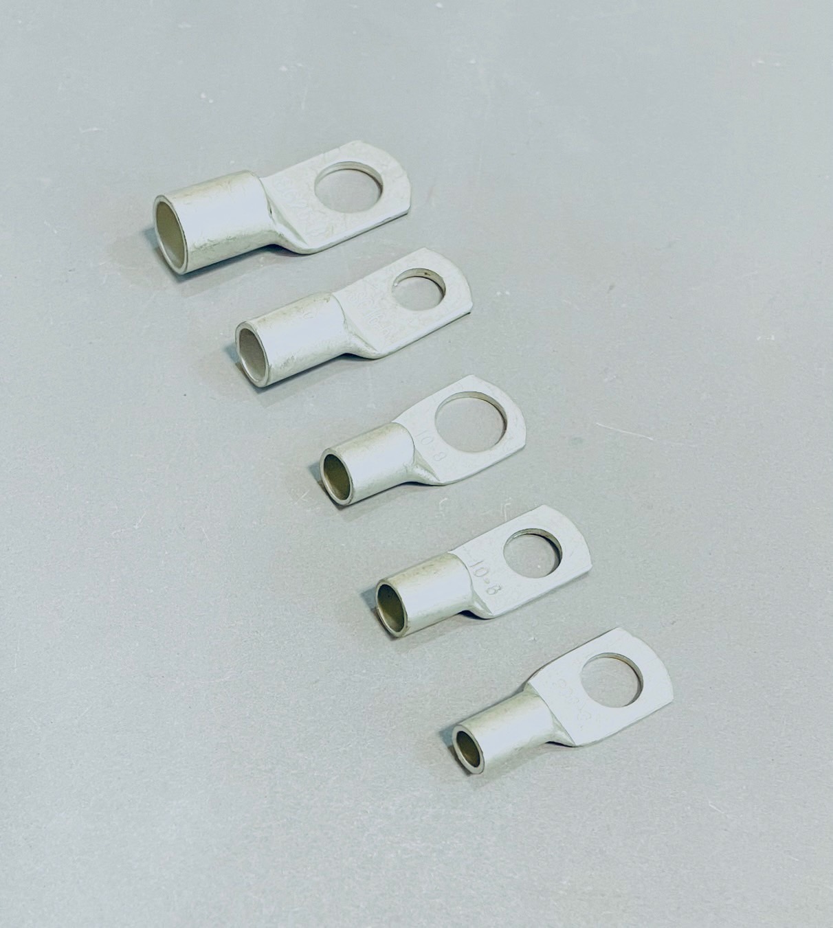 หางปลาหนาทรงยุโรป