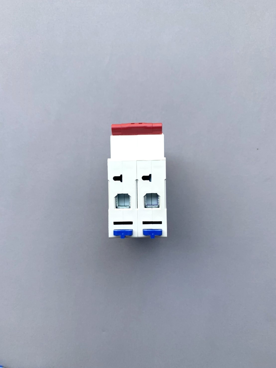 เมนเบรคเกอร์ 2P PMD42 เกาะราง นาโน