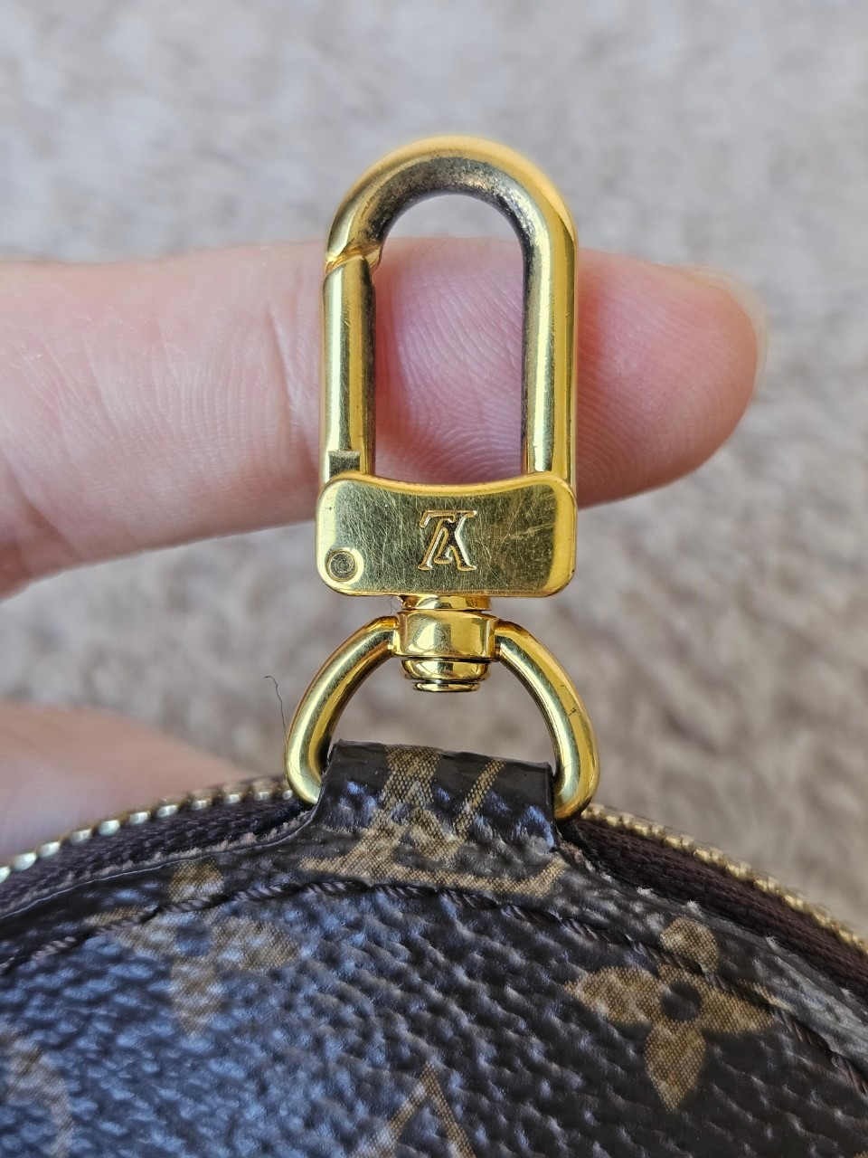 LV J02487 สายสะพายไหล่ Bandoulière สีดำ