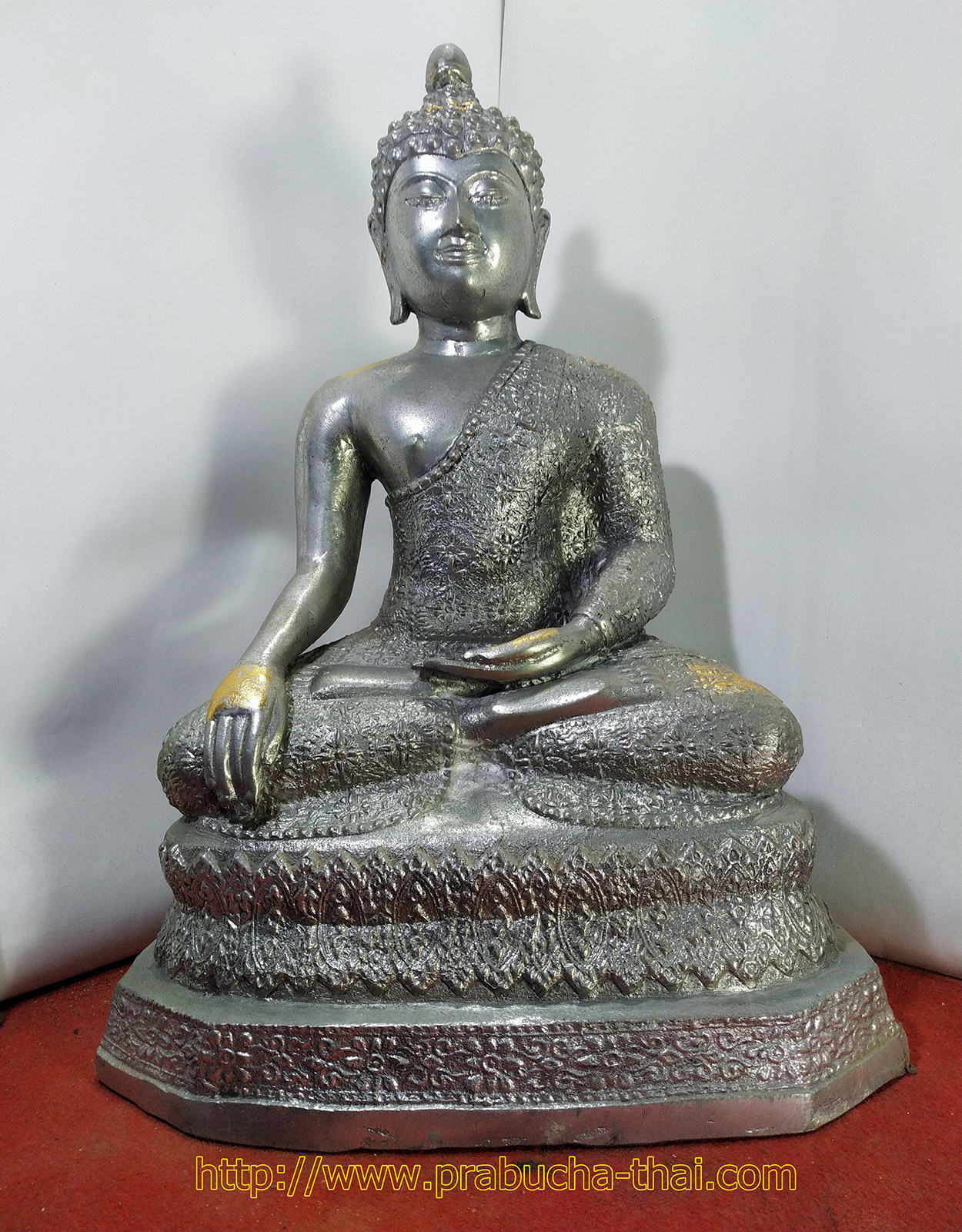 พระเชียงแสน ปางชนะมาร ห่มจีวรลายดอกพิกุล หน้าตัก 9 นิ้ว