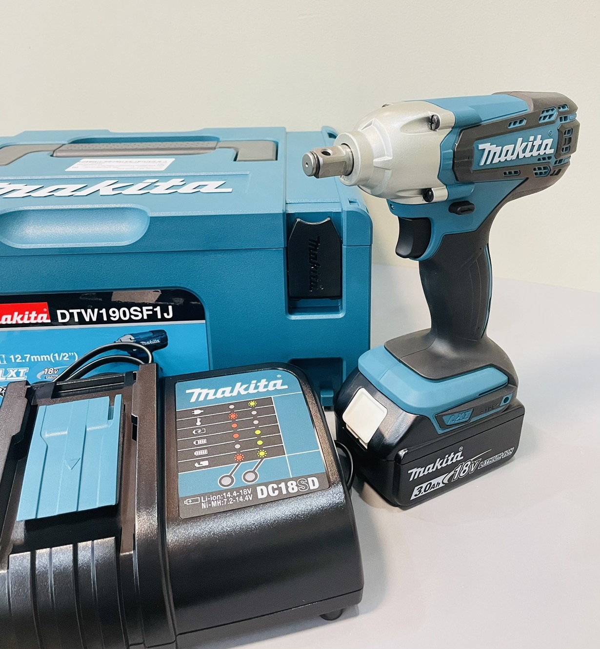 บล็อกไร้สาย 1/2" DTW190SF1J MAKITA