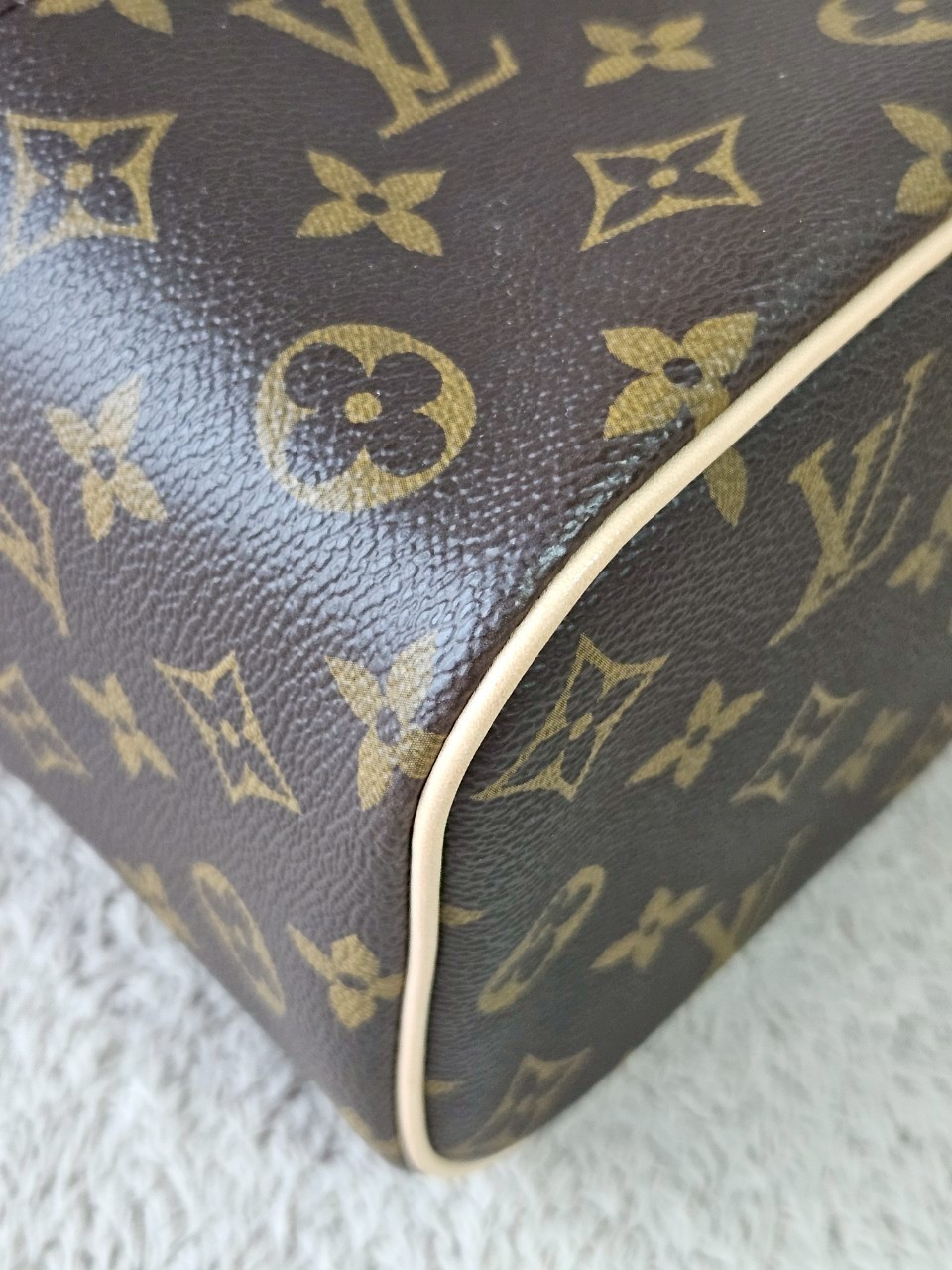 LV Nice Mini Microchip