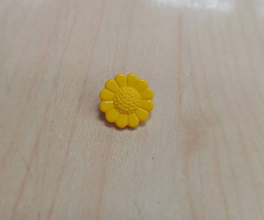 Flower button - Yellow col. (size 19L,144pcs/pack)
