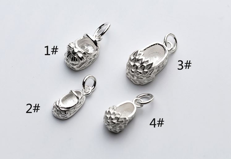 จี้เงินแท้ 92.5% รองเท้าเด็ก แบบที่#1 ขนาด 13*8*6mm (1ชิ้น)