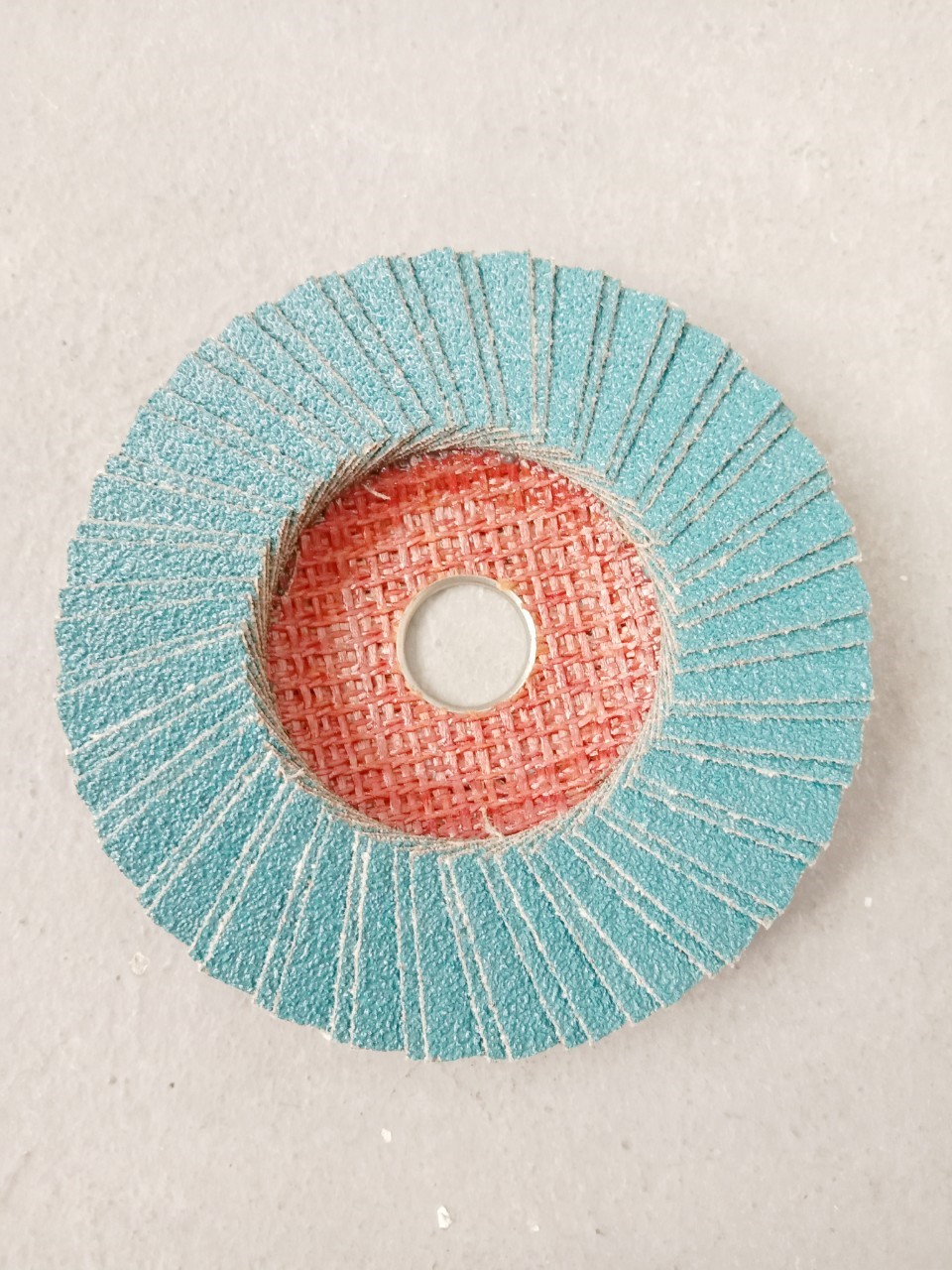 ผ้าทรายจานซ้อนเรียง หลังแข็ง