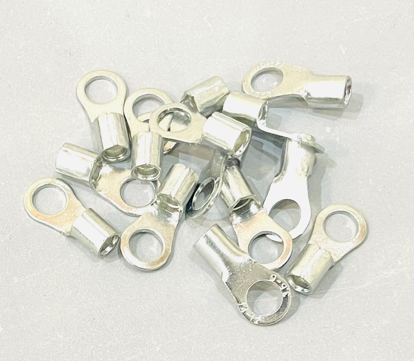 หางปลากลมเปลือย