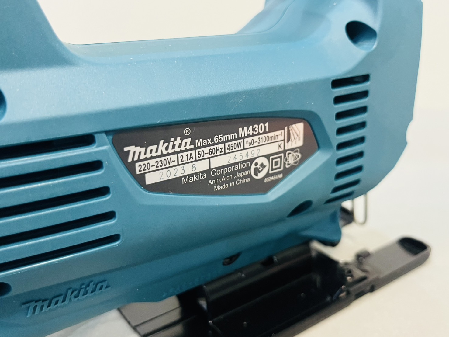 เครื่องเลื่อยจิ๊กซอ MAKITA M4301B
