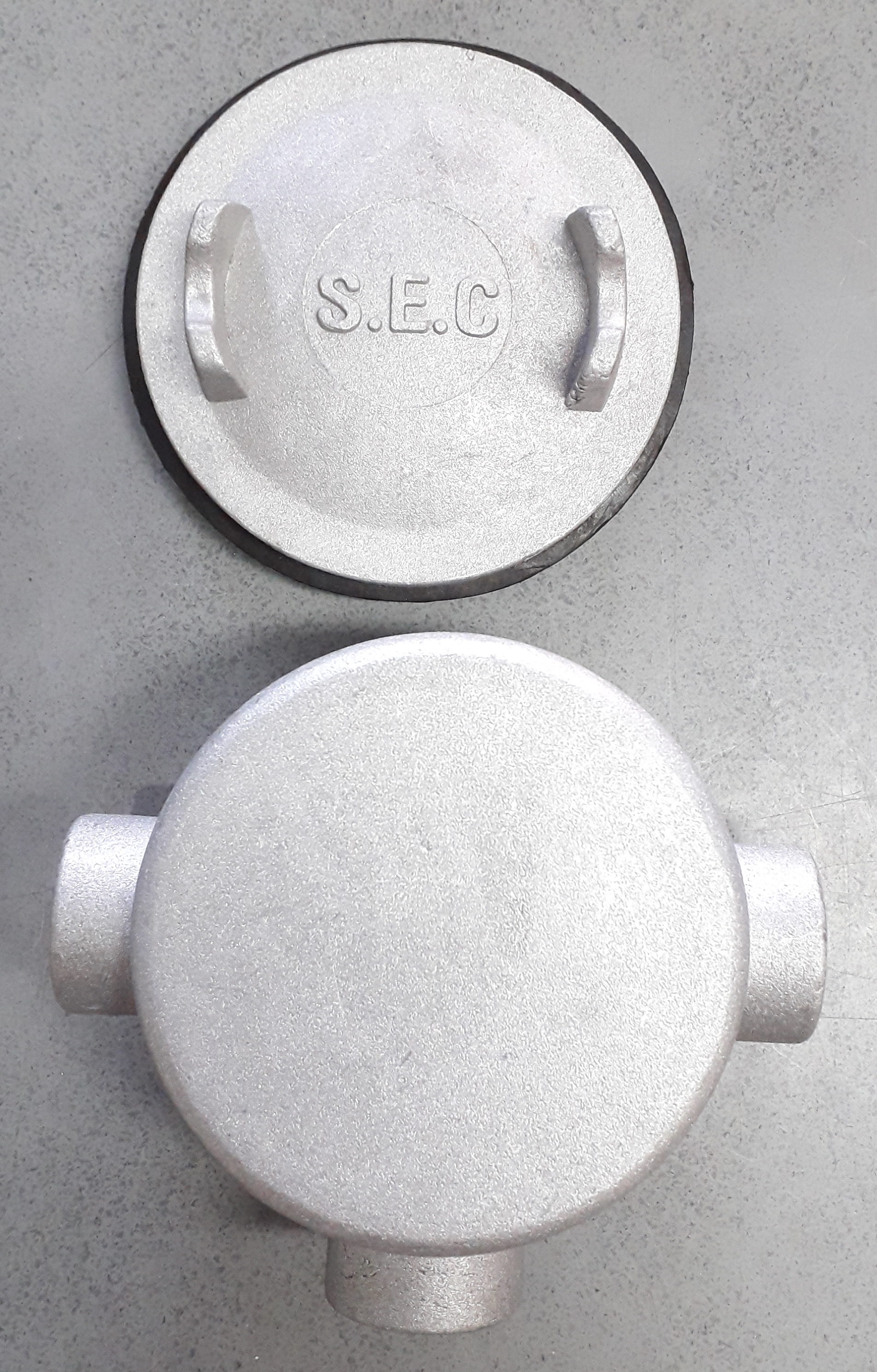 บ็อกกลมกันน้ำ 3ทาง พร้อมซีนยาง