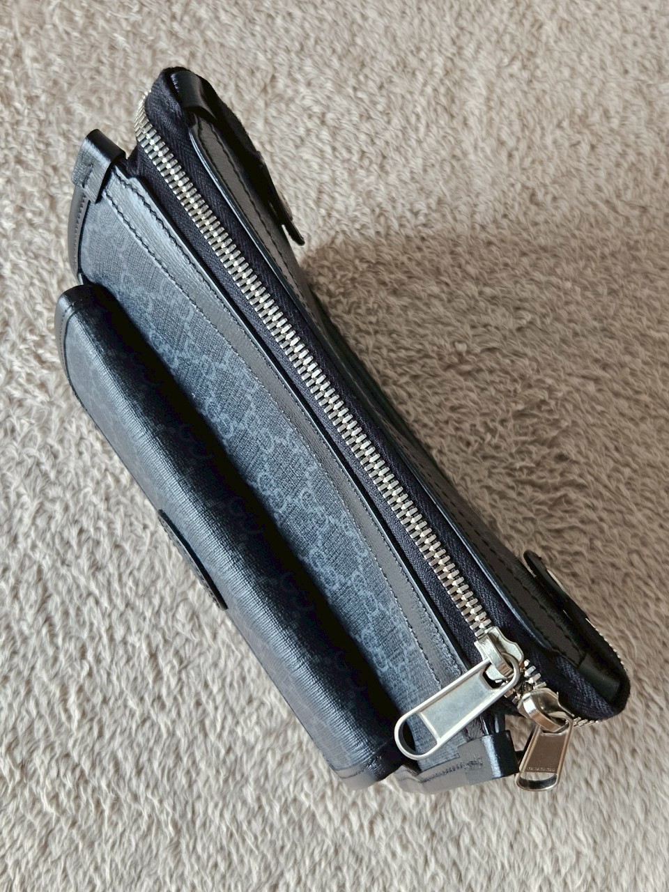 Gucci 674164 Messenger Bag With Interlocking G