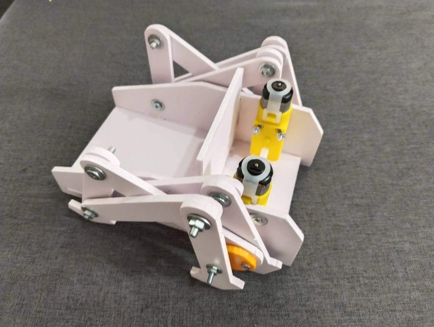 หุ่นยนต์เดินตามเส้นมินิ ขาสลับ รุ่นใหม่V2/2025 (พื้นฐานม.ต้น)(ประกอบเอง)