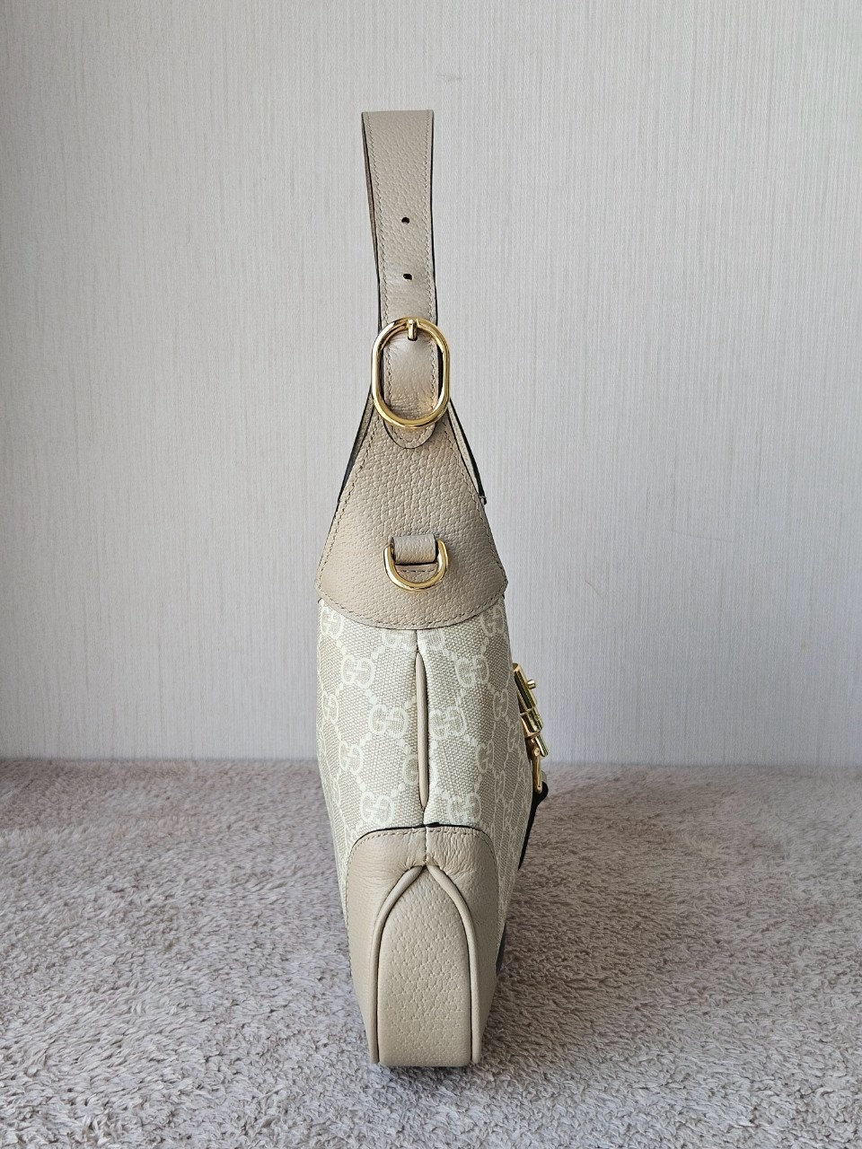 Gucci Jackie 1961 Small beige
