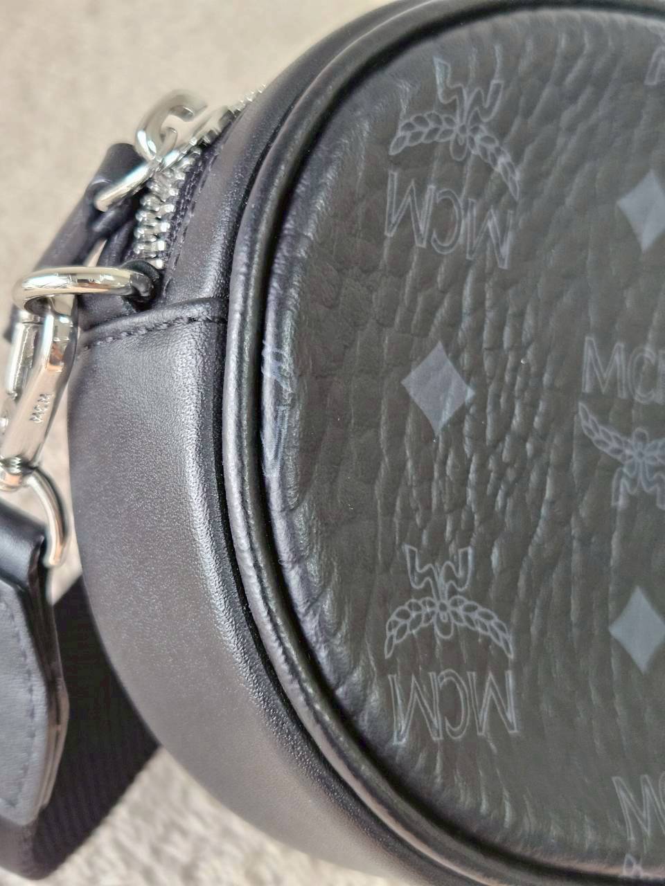 MCM Essential Pouch Orginal Black White