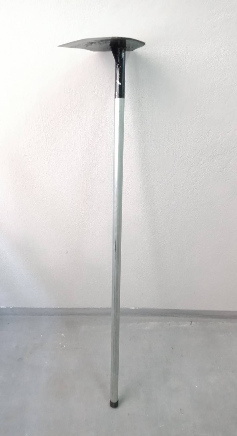 จอบพร้อมด้ามเหล็ก 1.20 เมตร