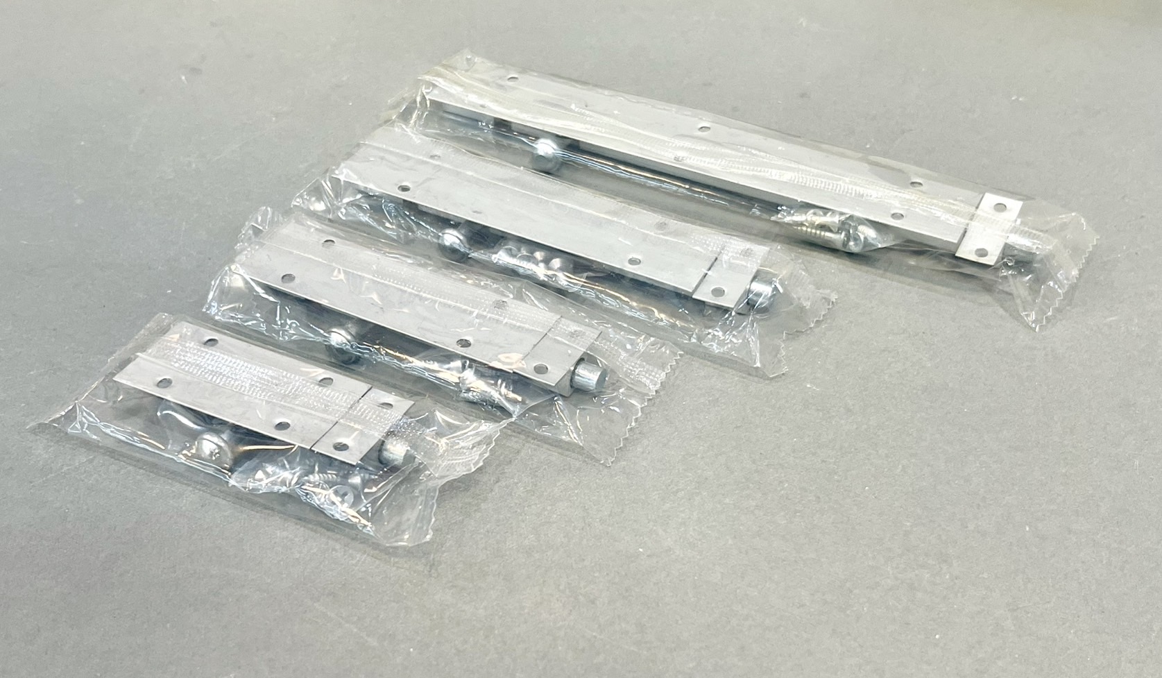 กลอนอลูมิเนียม