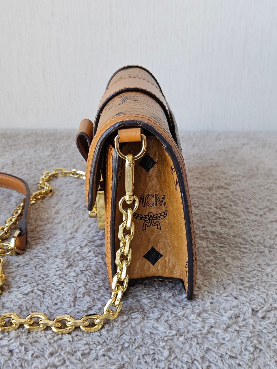 MCM Tracy Crossbody in Visetos