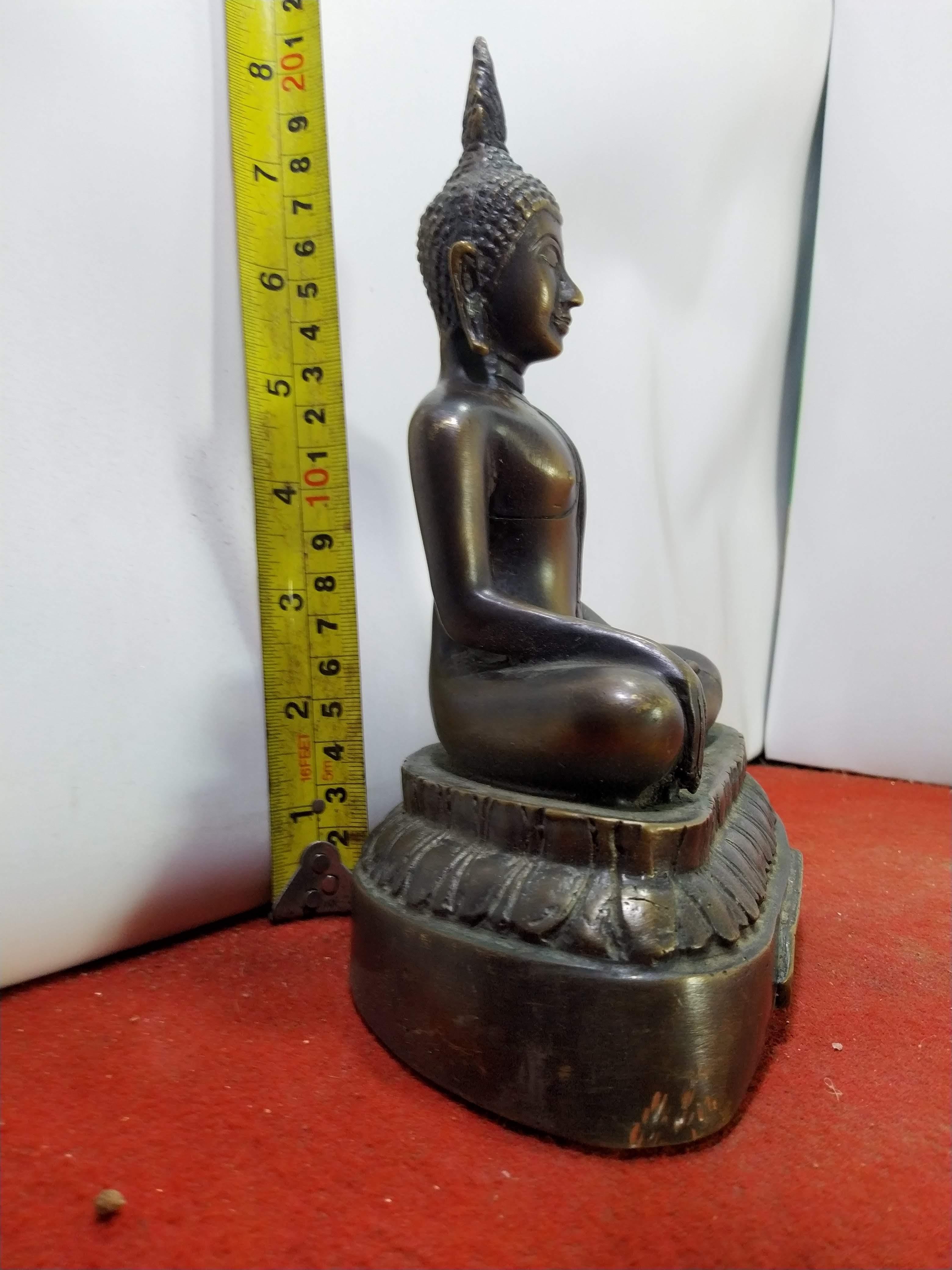 หลวงพ่อทันใจ วัดพระบรมธาตุบ้านตาก จ.ตาก หน้าตัก 5 นิ้ว เนื้อโลหะเหลืองมันปู