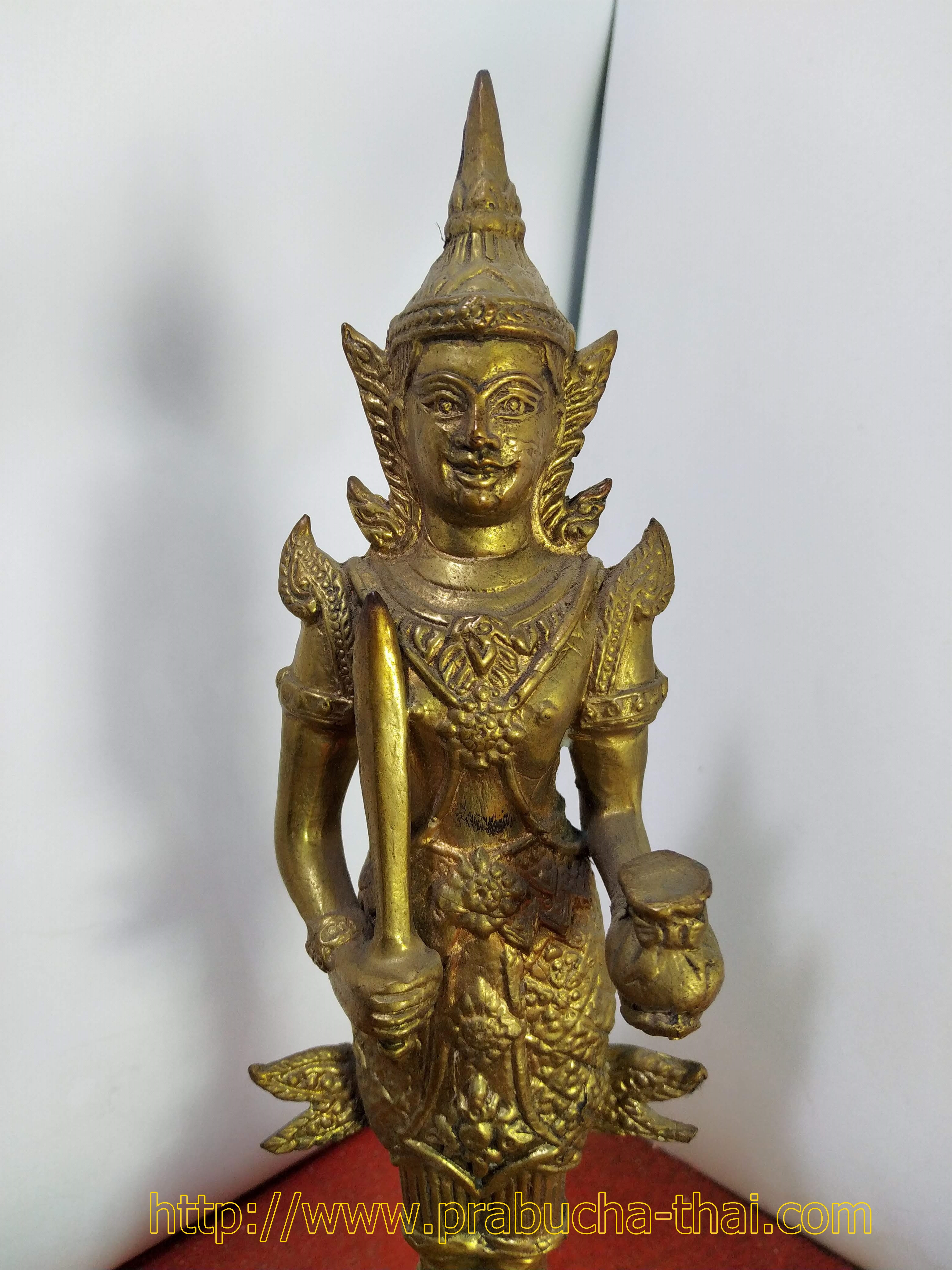 พระภูมิชัยมงคล เนื้อทองเหลือง สูง 9 นิ้ว