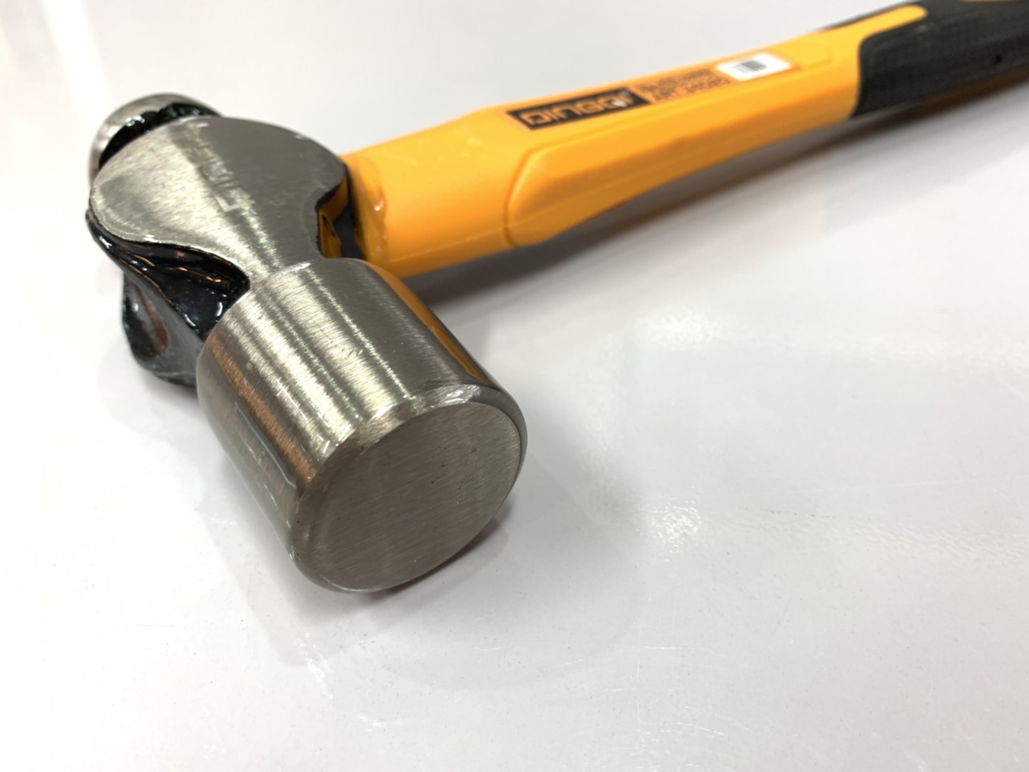 ค้อนหัวกลมด้ามไฟเบอร์ 2ปอนด์ DINGO