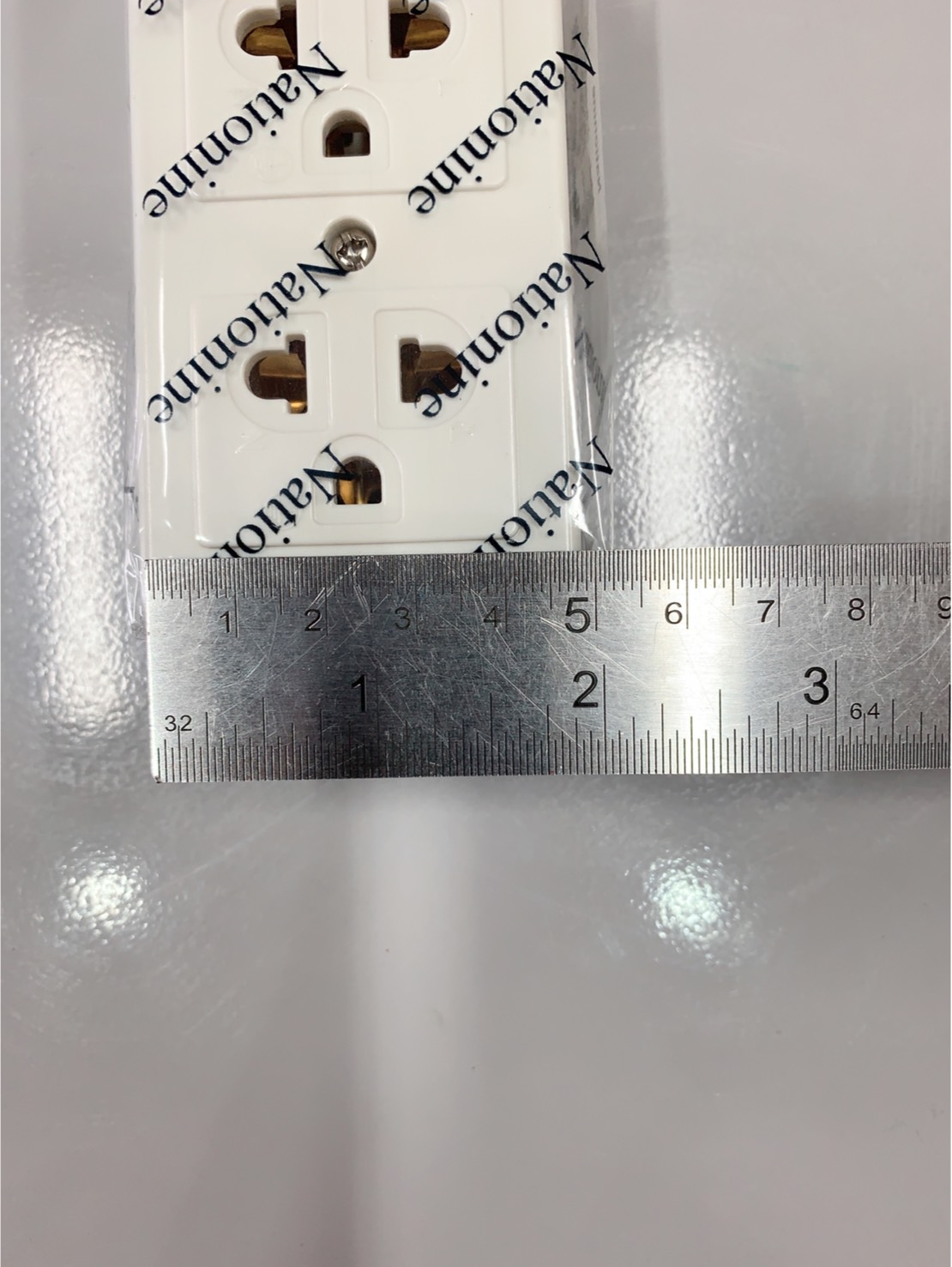 ปลั๊กลอย 3 ที่ มีกราวน์ เนชั่นไนท์