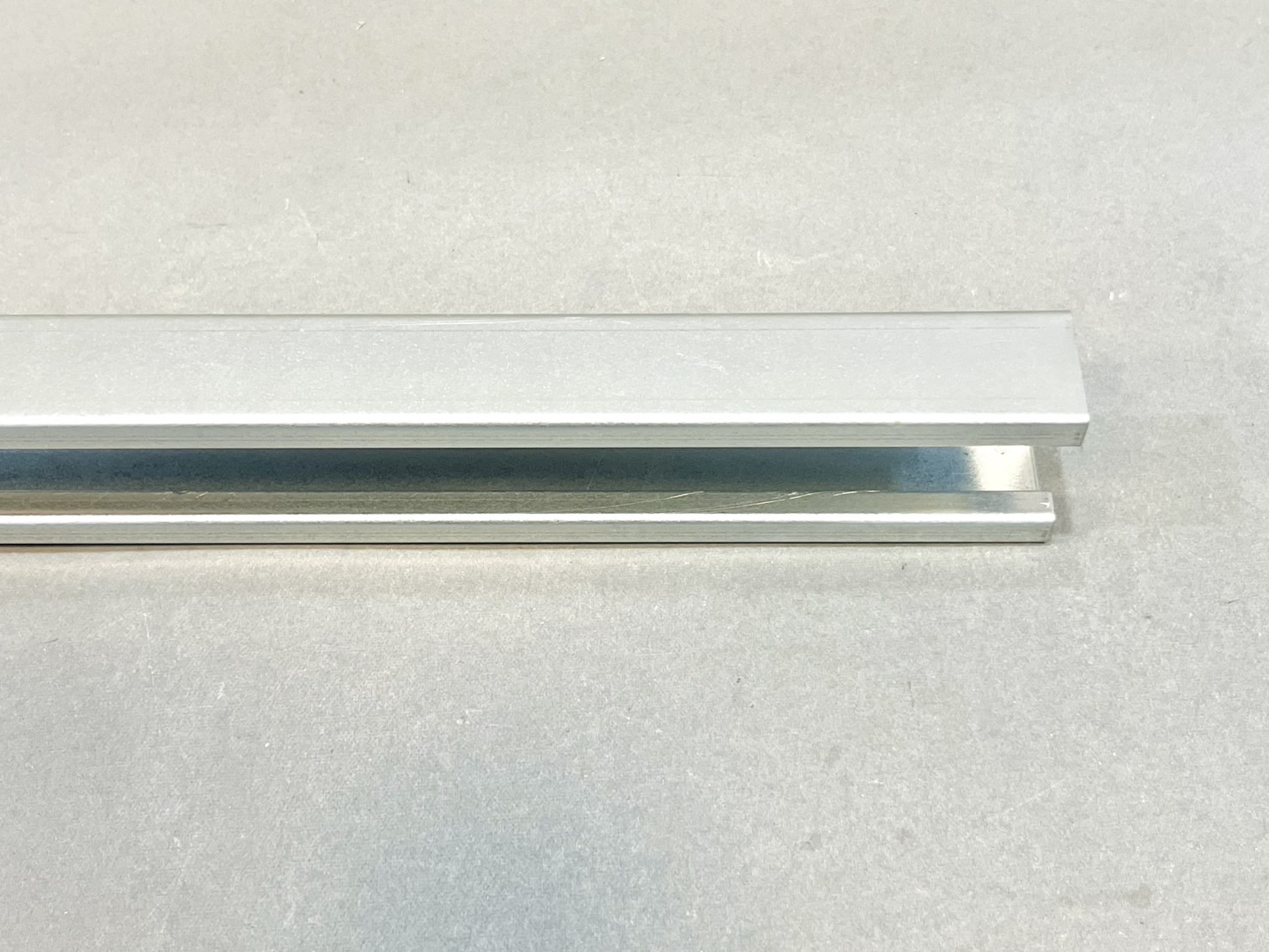 รางตัว C ตื้น 40x1200x25มิล