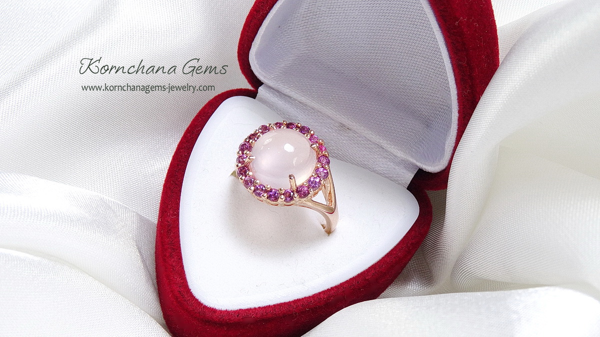 แหวนคนเกิดวันอังคาร พลอยหลังเบี้ยสีชมพูสวยหวาน rose quartz ล้อมพลอยอเมทิสท์สีม่วง ตัวเรือนเงินแท้ ชิ้นงานคุณภาพ ไม่พอใจยินดีคืนเงิน