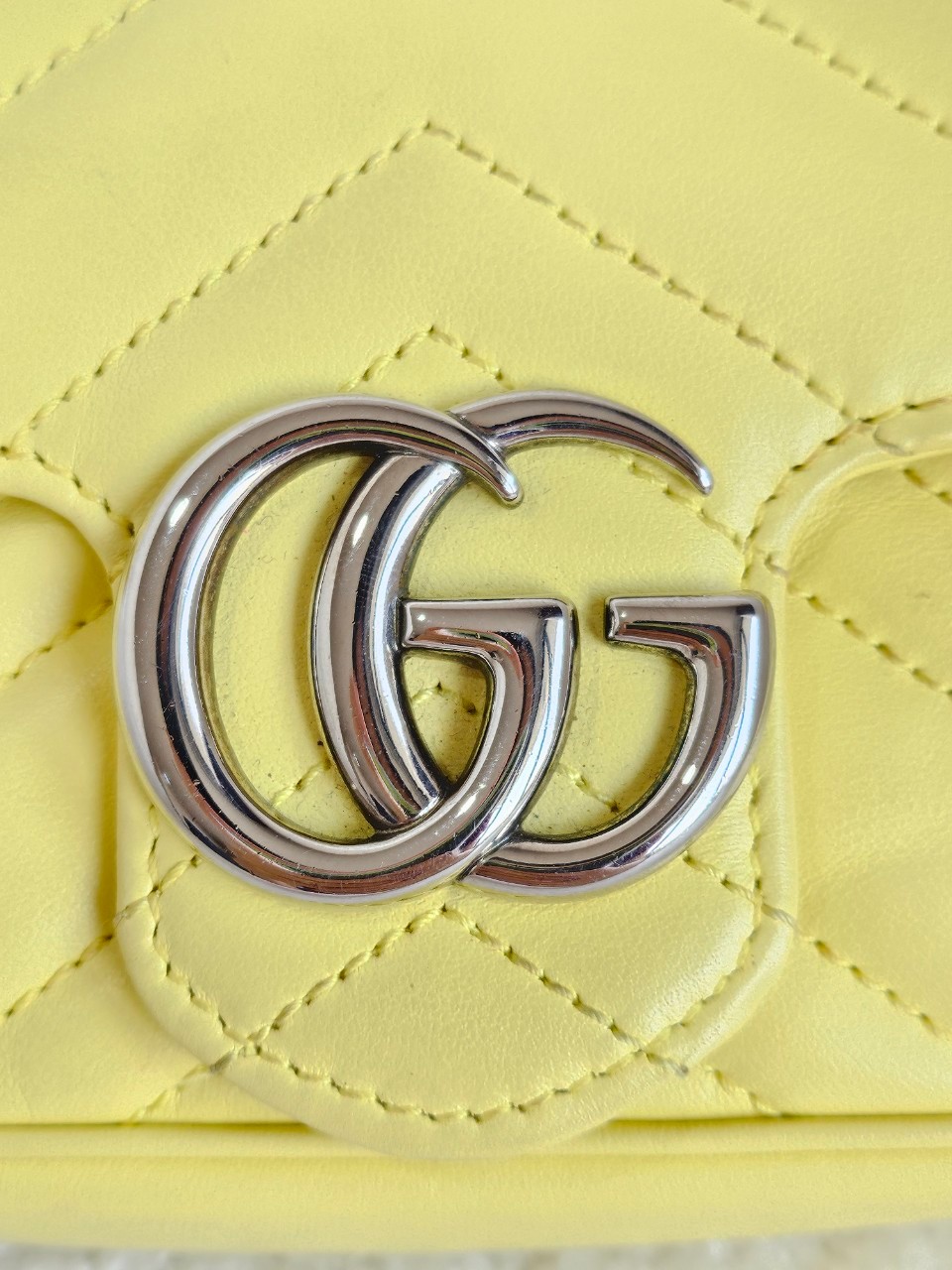Gucci Marmont Super Mini สีเหลือง