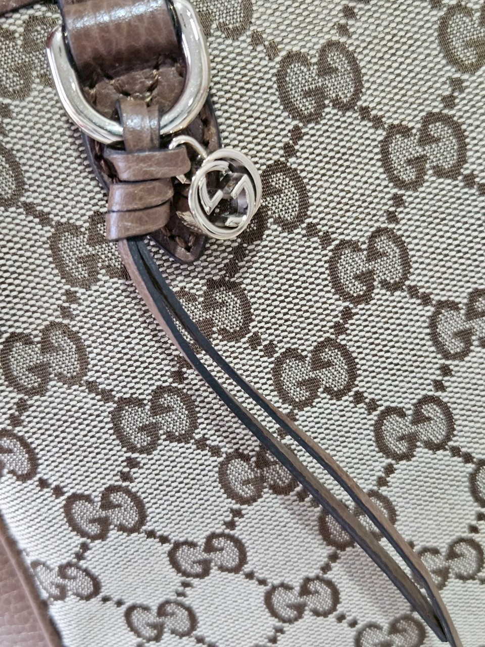 Gucci Bree Tote สีน้ำตาล