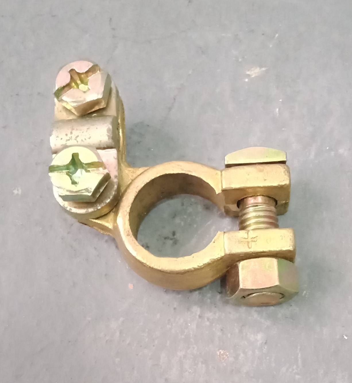 ขั้วแบตเตอร์รี่ทองเหลือง (+)