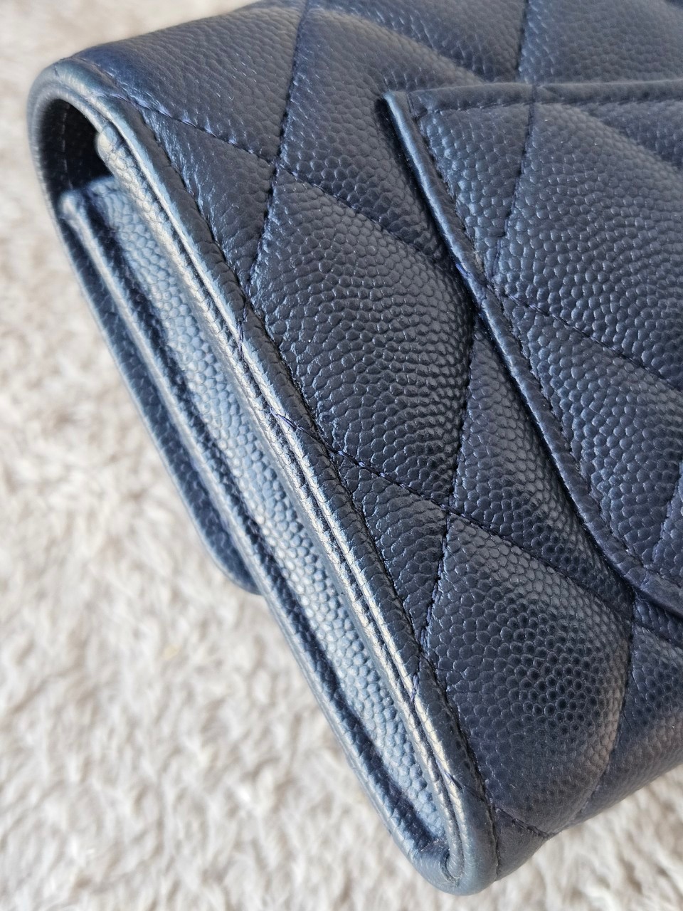 Chanel Sarah Navy wallet holo31