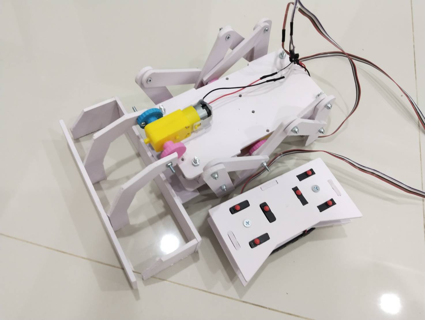 ชุดหุ่นยนต์เลี้ยงแกะ 3 มอเตอร์ V1 (แบบประกอบ1ชุดแบบประกอบเอง 2 ชุด) Ex