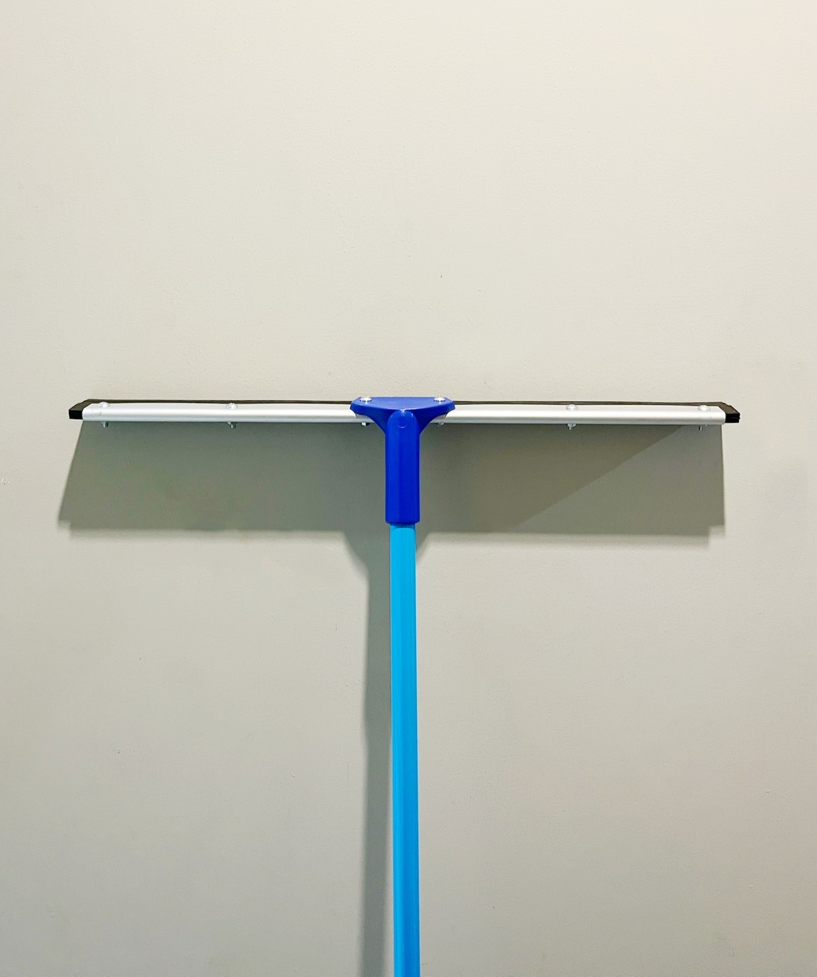 ไม้ปาดน้ำ (ยางรีดน้ำ) ด้ามเหล็กหุ้มพีวีซี 1.20ม.