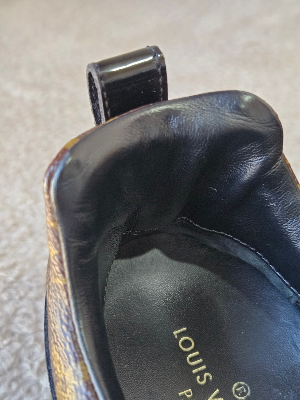 LV Run away Trainers Mono