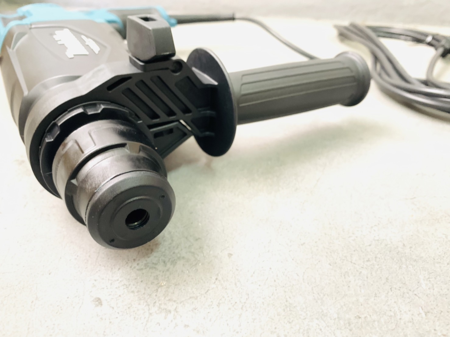 สว่านโรตารี่ 3ระบบ Makita M8701B-26