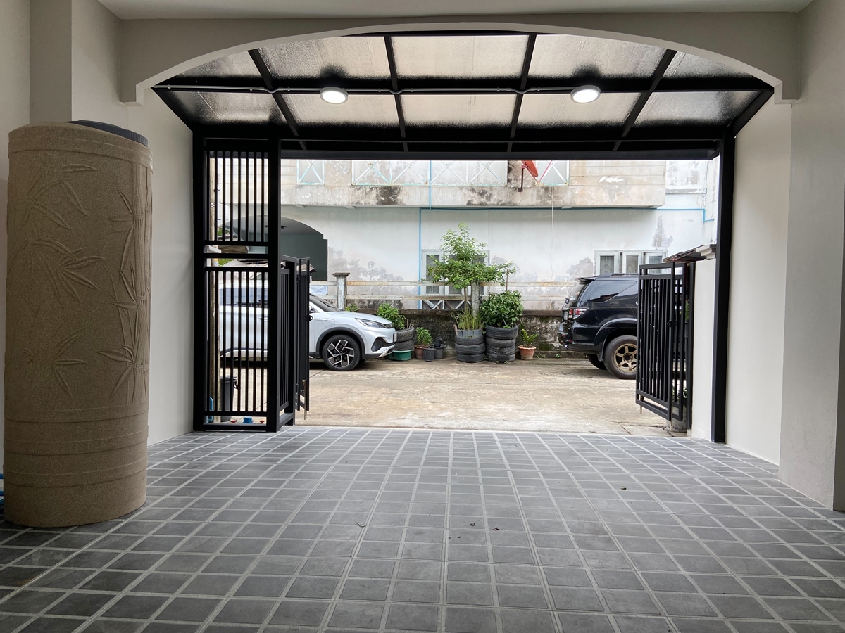 ขาย ทาวน์เฮ้าส์ 2 ชั้น หมู่บ้านร่มโพธิ์ เนื้อที่ 20 ตร.ว. อ.บางบัวทอง จ.นนทบุรี