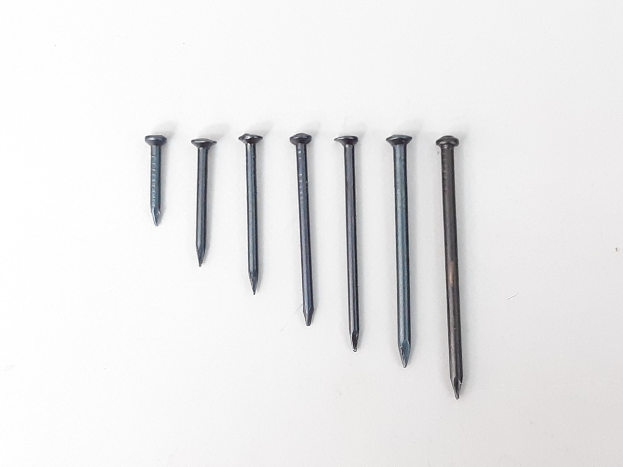 ตะปูคอนกรีตดำ (กล่องเล็ก)