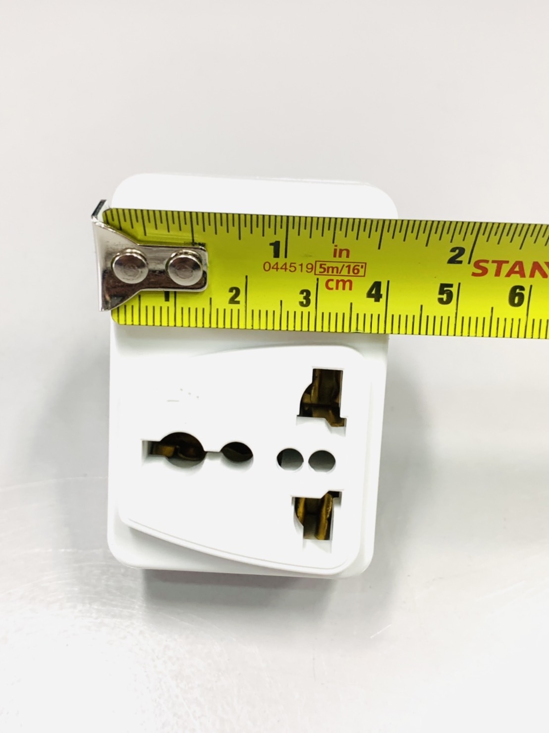 ปลั๊กแปลง มีสวิทซ์