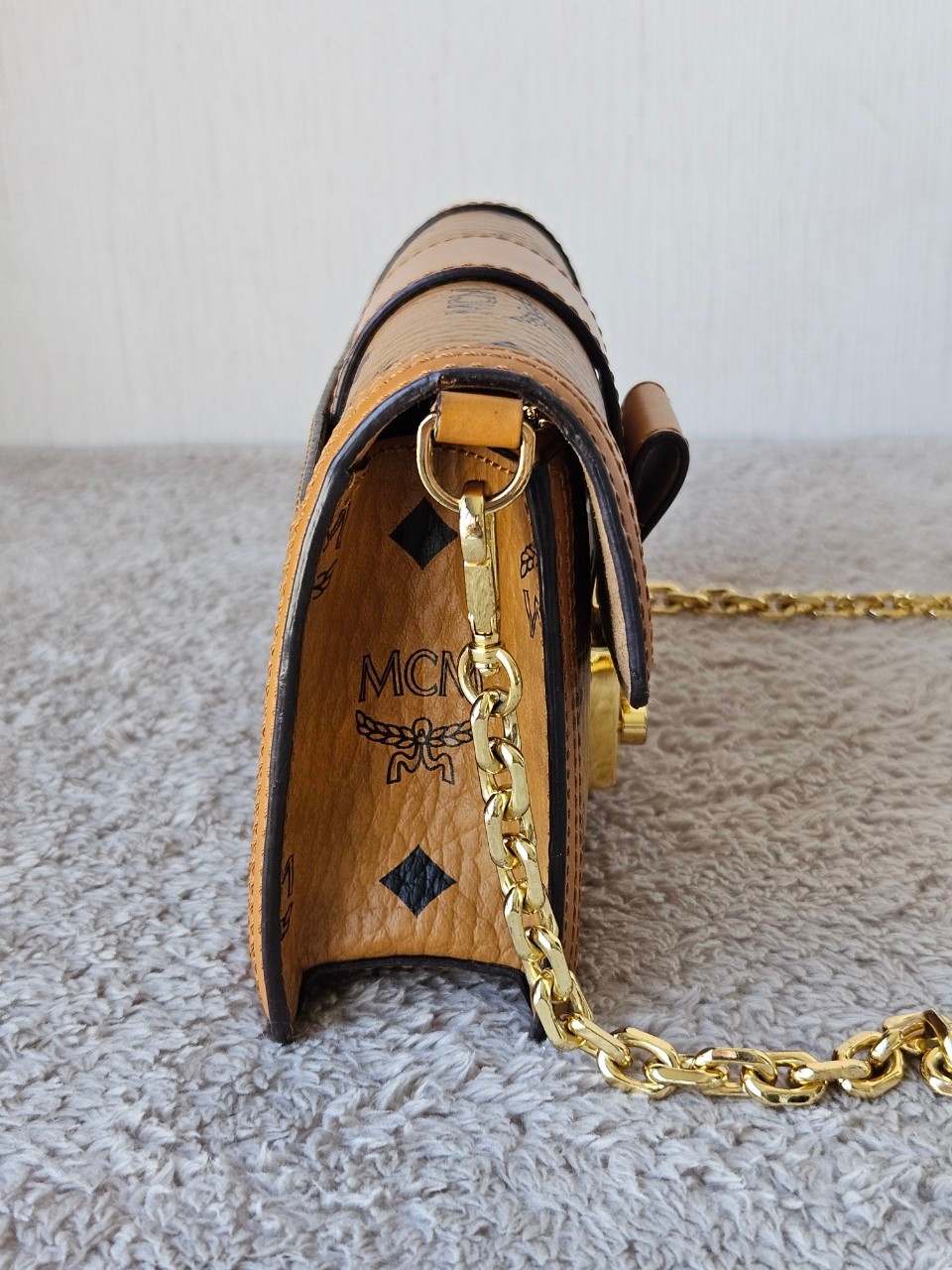 MCM Tracy Crossbody in Visetos