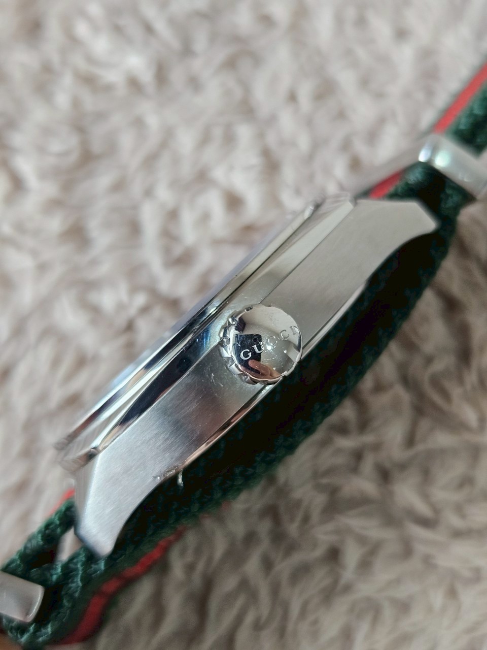 Gucci watch ya142305