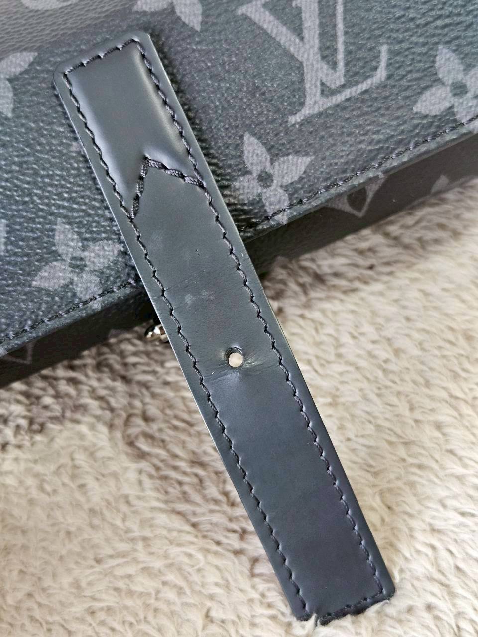 LV 3 Watch Case Mono Eclipse